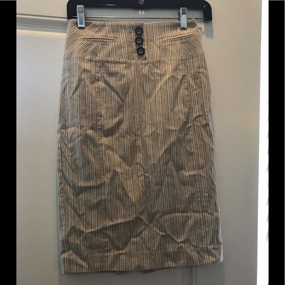 𝅺Le Chateau Skirt - Picture 3 of 10